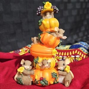 Charming Tails Enesco 2009 "Piled High with Variety" #85/535